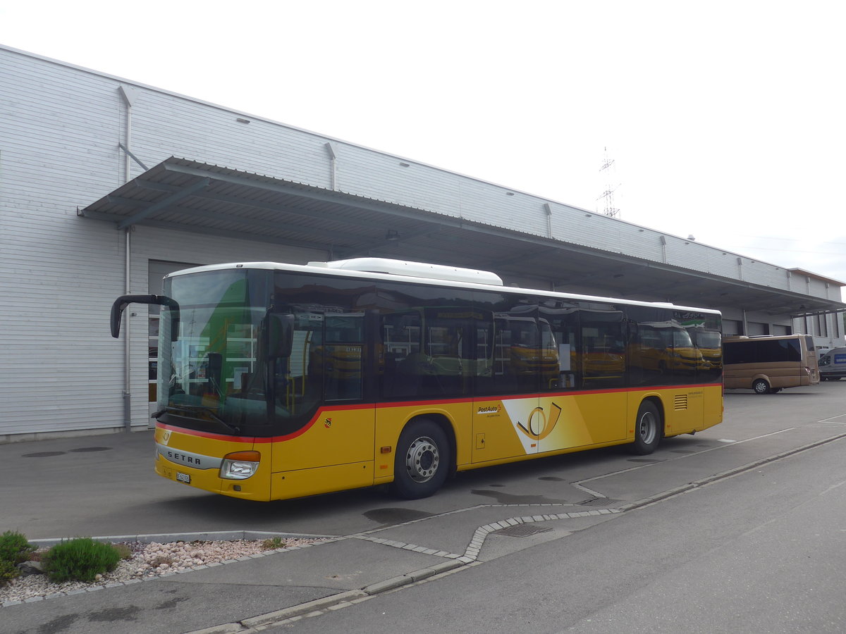 (216'763) - Flck, Brienz - Nr. 8/BE 643'926 - Setra am 3. Mai 2020 in Kerzers, Interbus