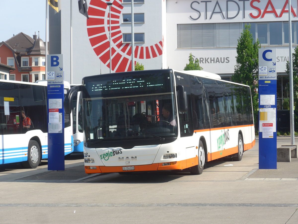(216'800) - Regiobus, Gossau - Nr. 28/SG 356'028 - MAN am 9. Mai 2020 beim Bahnhof Wil