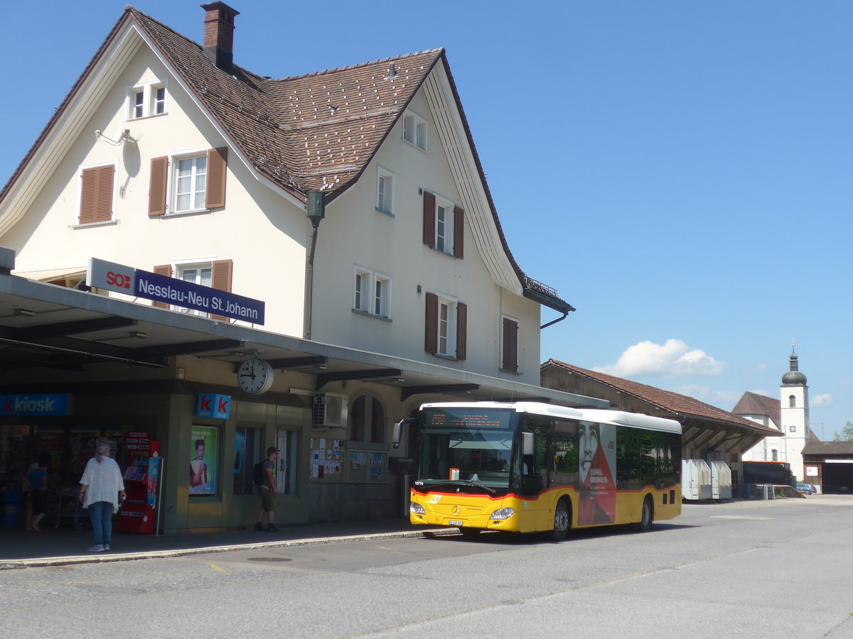 (216'813) - PostAuto Ostschweiz - SG 445'301 - Mercedes am 9. Mai 2020 beim Bahnhof Nesslau-Neu St. Johann