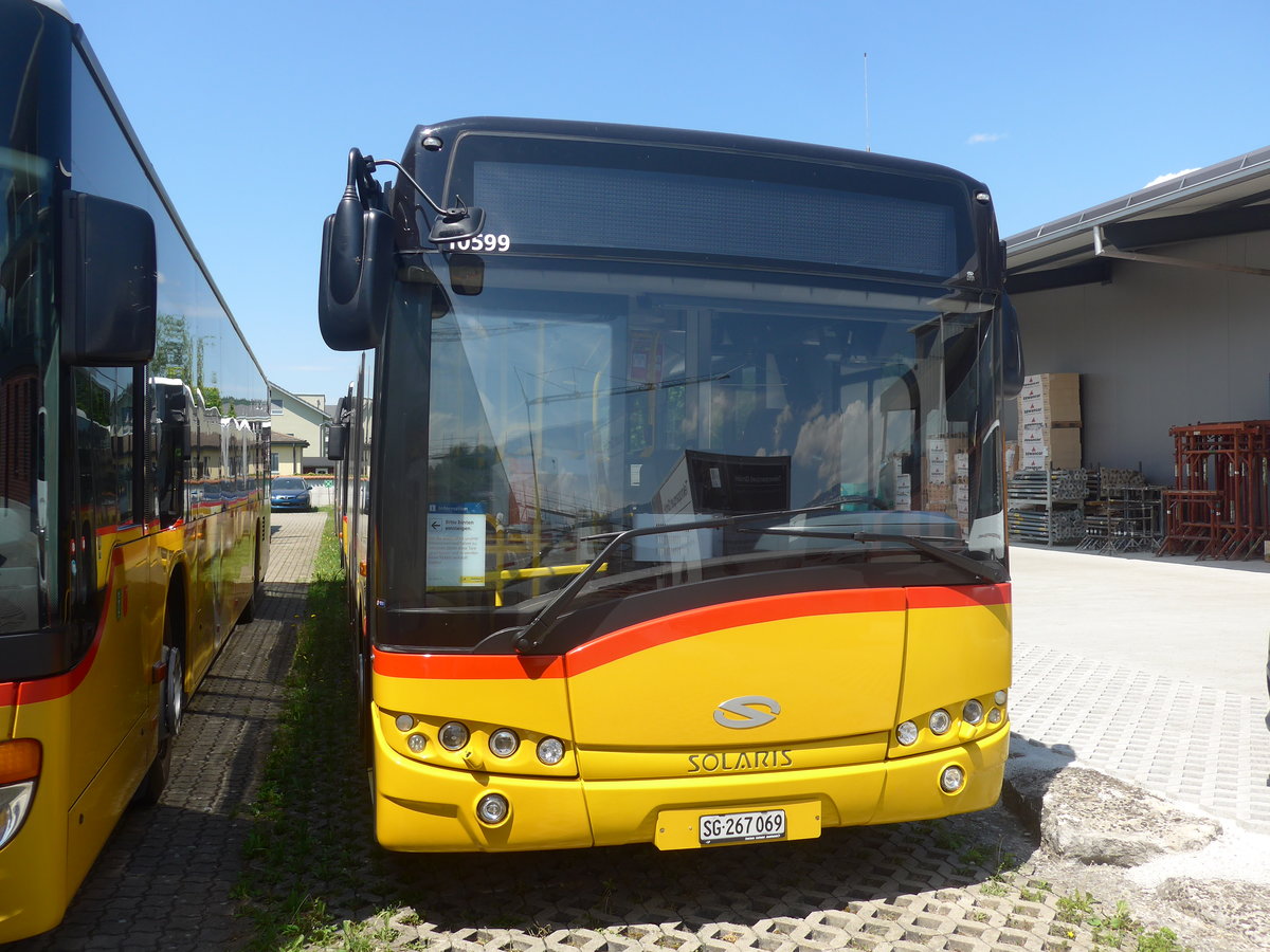 (216'848) - PostAuto Ostschweiz - SG 267'069 - Solaris (ex Express-Auto, Kreuzlingen) am 9. Mai 2020 in Uznach, Garage