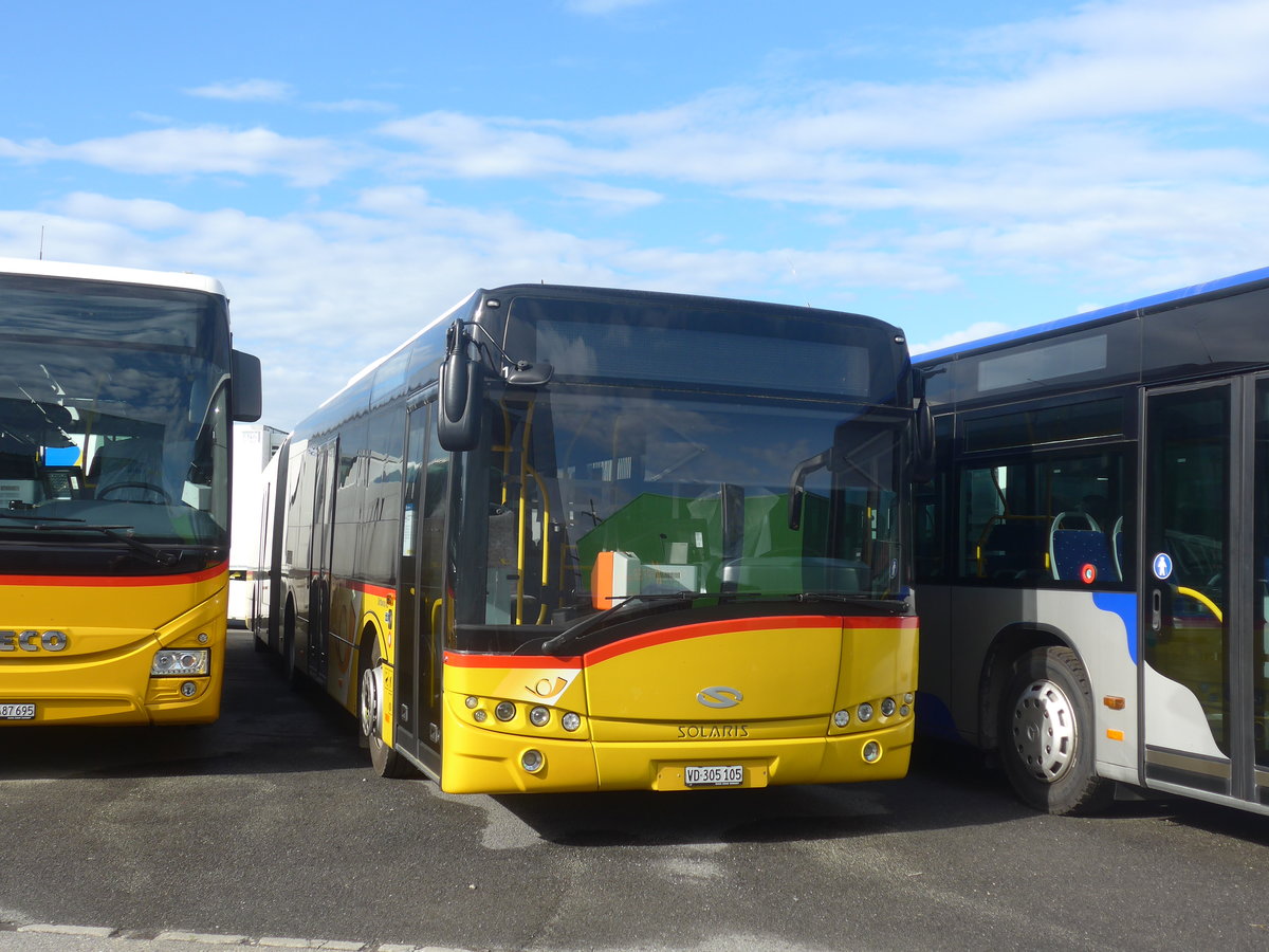 (216'910) - CarPostal Ouest - VD 305'105 - Solaris am 10. Mai 2020 in Kerzers, Interbus