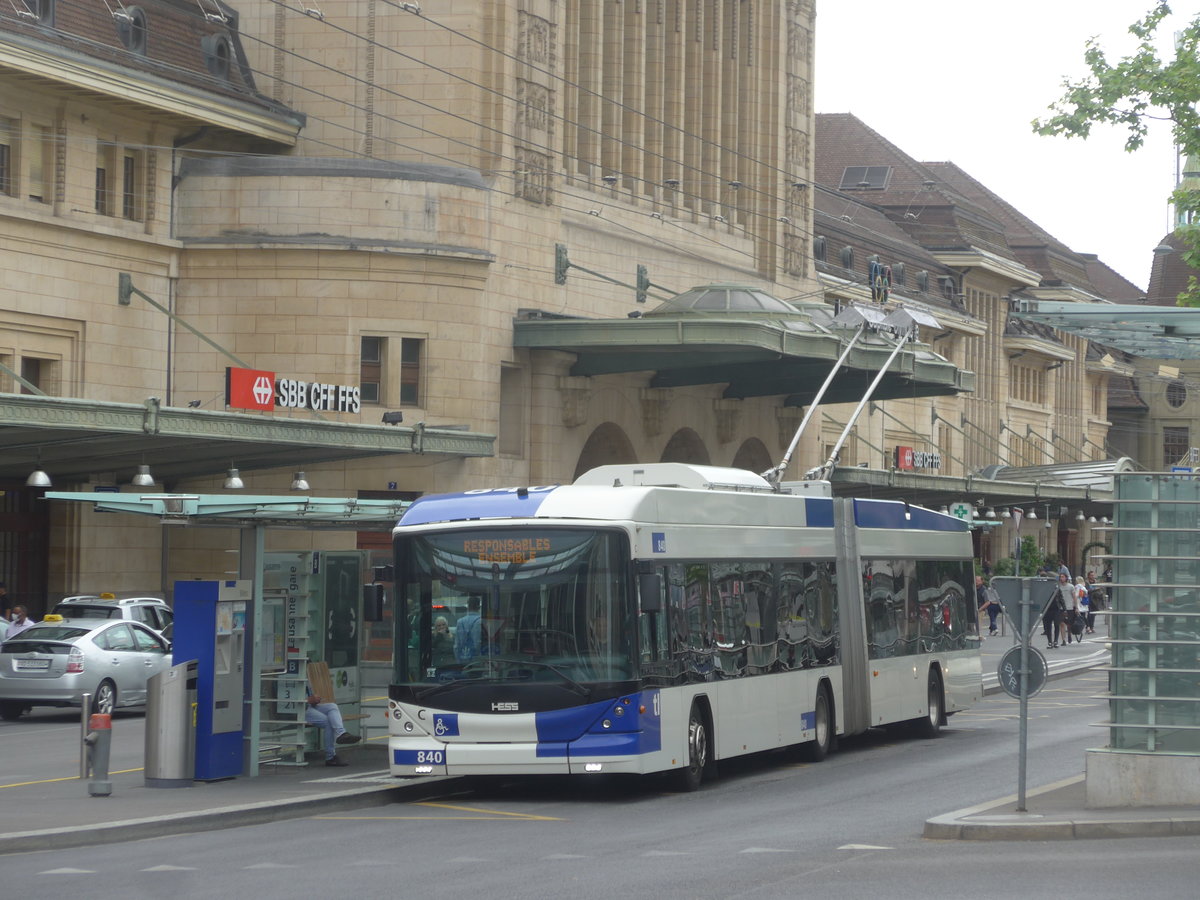 (216'999) - TL Lausanne - Nr. 840 - Hess/Hess Gelenktrolleybus am 10. Mai 2020 beim Bahnhof Lausanne