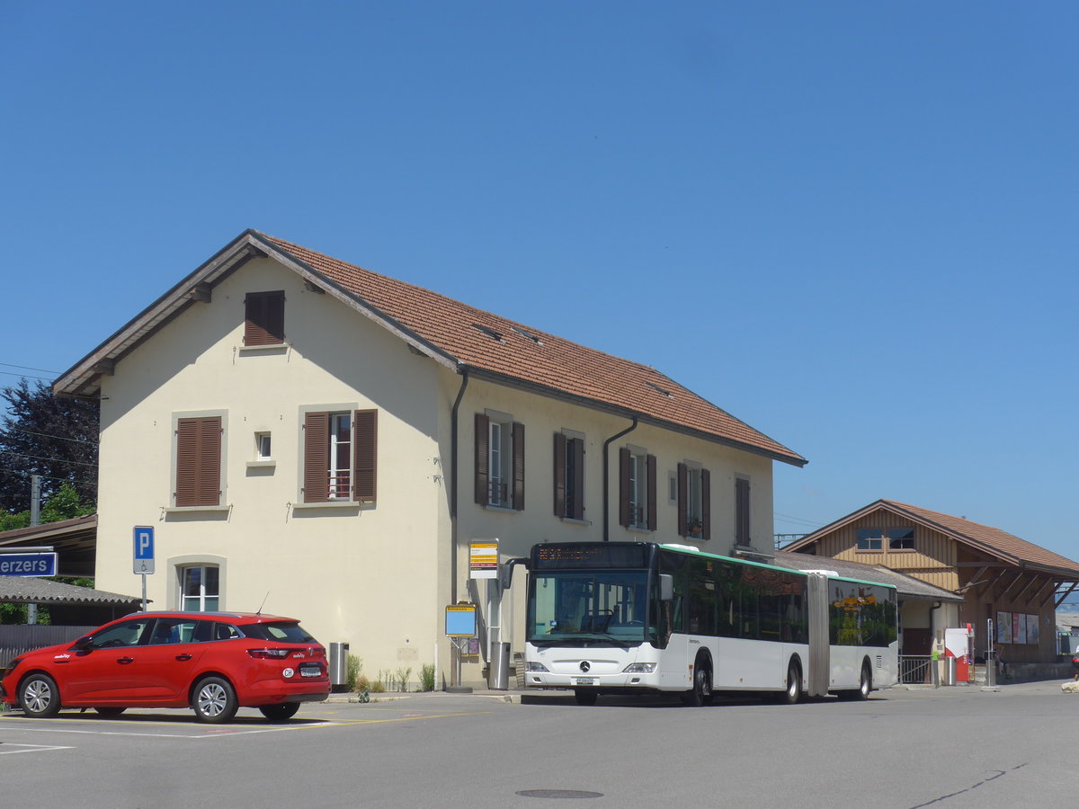 (217'147) - Intertours, Domdidier - Nr. 207/FR 300'470 - Mercedes (ex Zeretzke, D-Castrop-Rauxel Nr. 43) am 21. Mai 2020 beim Bahnhof Kerzers