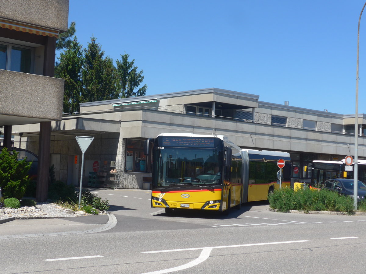 (217'160) - PostAuto Bern - BE 562'243 - Solaris am 21. Mai 2020 in Aarberg, Post/Bahnhof