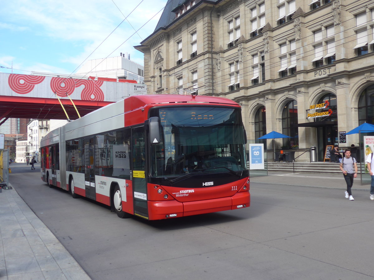 (217'462) - SW Winterthur - Nr. 111 - Hess/Hess Gelenktrolleybus am 30. Mai 2020 beim Hauptbahnhof Winterthur
