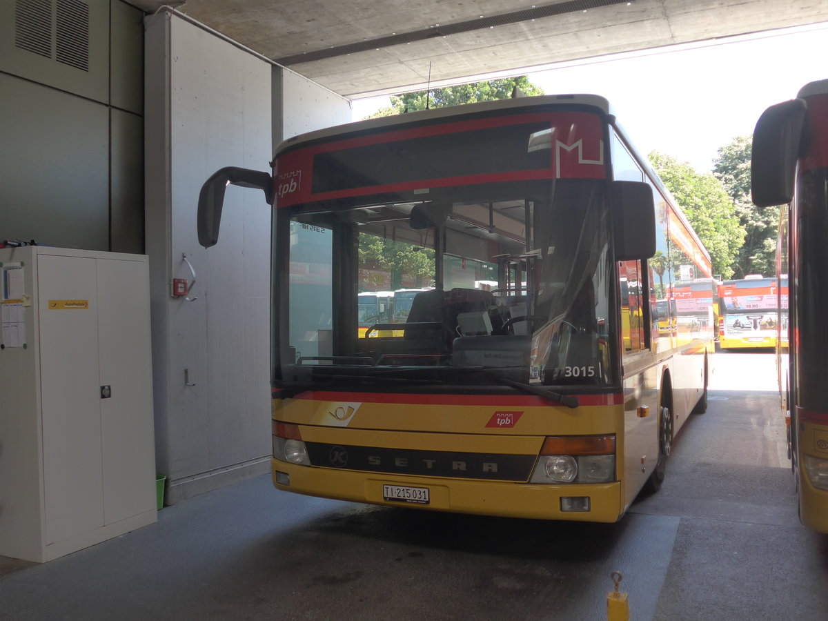 (217'566) - AutoPostale Ticino - TI 215'031 - Setra (ex P 25'650) am 1. Juni 2020 in Bellinzona, Garage