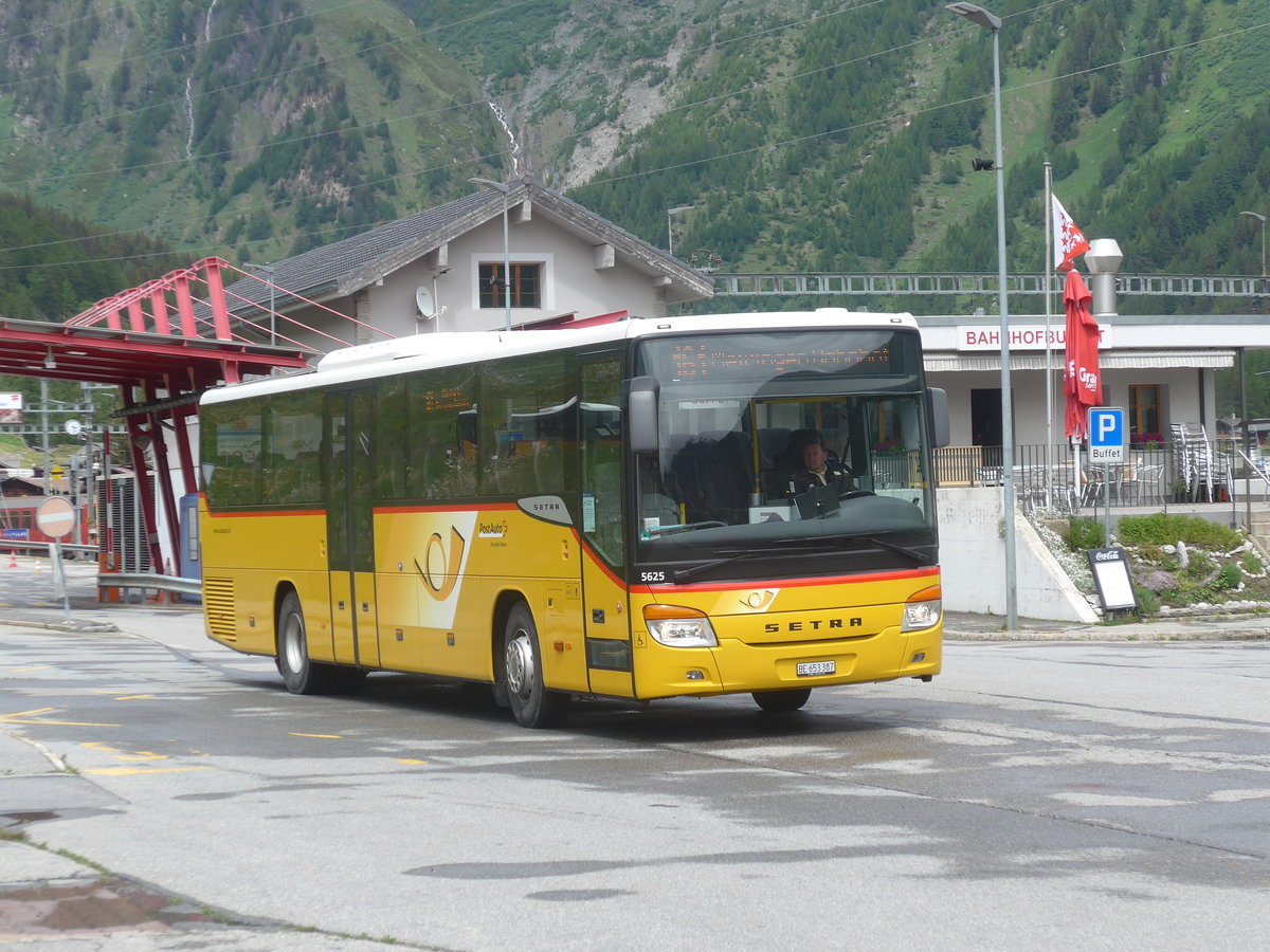 (217'663) - PostAuto Bern - BE 653'387 - Setra am 7. Juni 2020 beim Bahnhof Oberwald