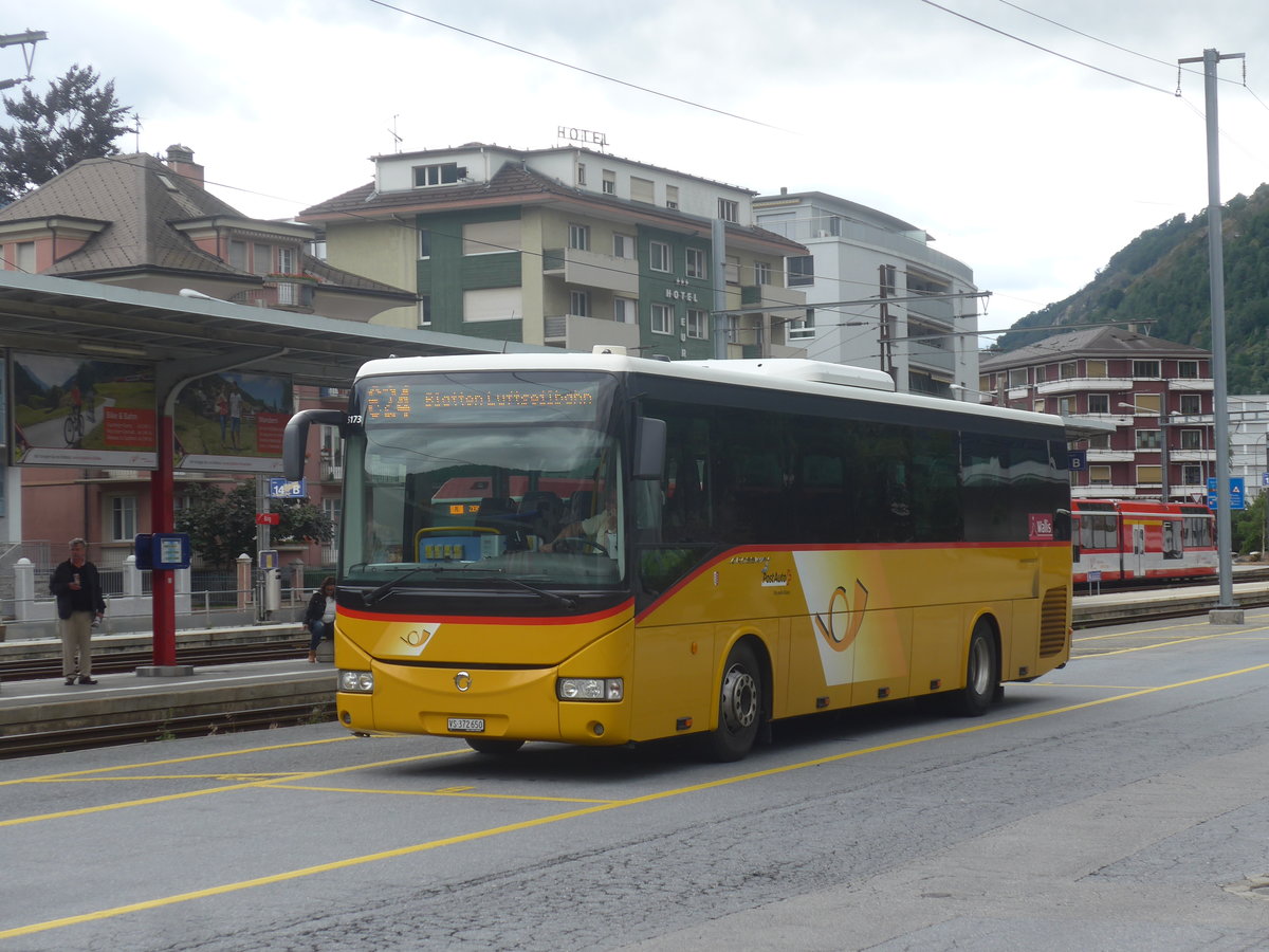 (217'666) - PostAuto Wallis - VS 372'650 - Irisbus am 7. Juni 2020 beim Bahnhof Brig