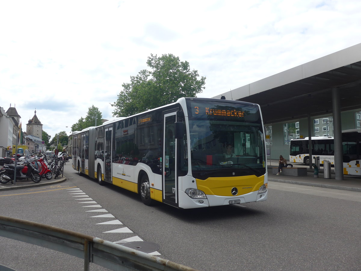 (217'722) - VBSH Schaffhausen - Nr. 17/SH 38'017 - Mercedes am 8. Juni 2020 beim Bahnhof Schaffhausen