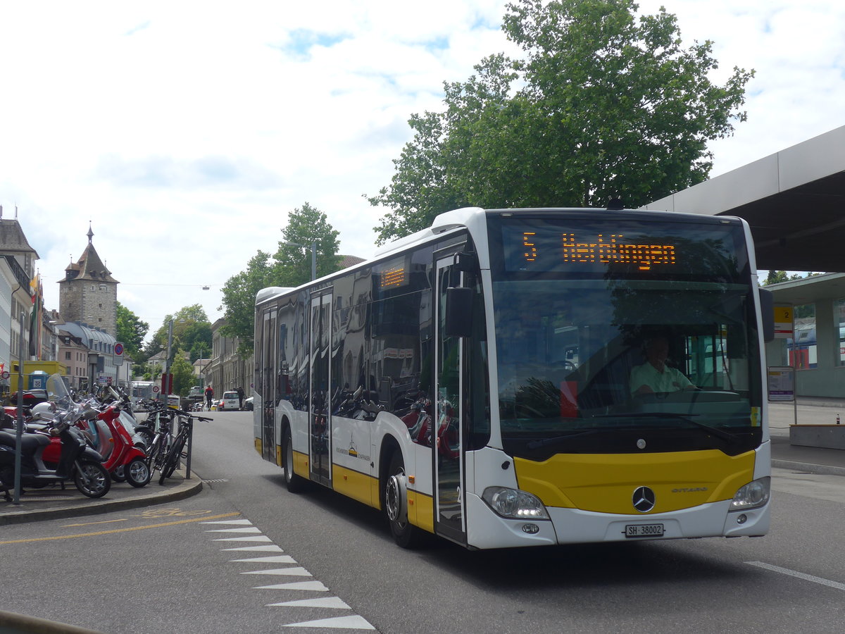 (217'751) - VBSH Schaffhausen - Nr. 2/SH 38'002 - Mercedes am 8. Juni 2020 beim Bahnhof Schaffhausen