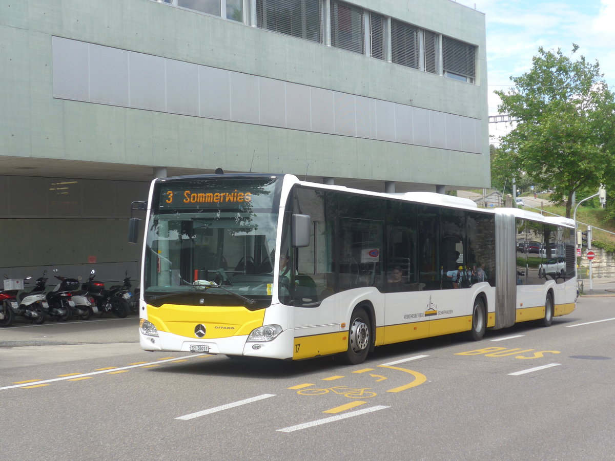 (217'756) - VBSH Schaffhausen - Nr. 17/SH 38'017 - Mercedes am 8. Juni 2020 beim Bahnhof Schaffhausen