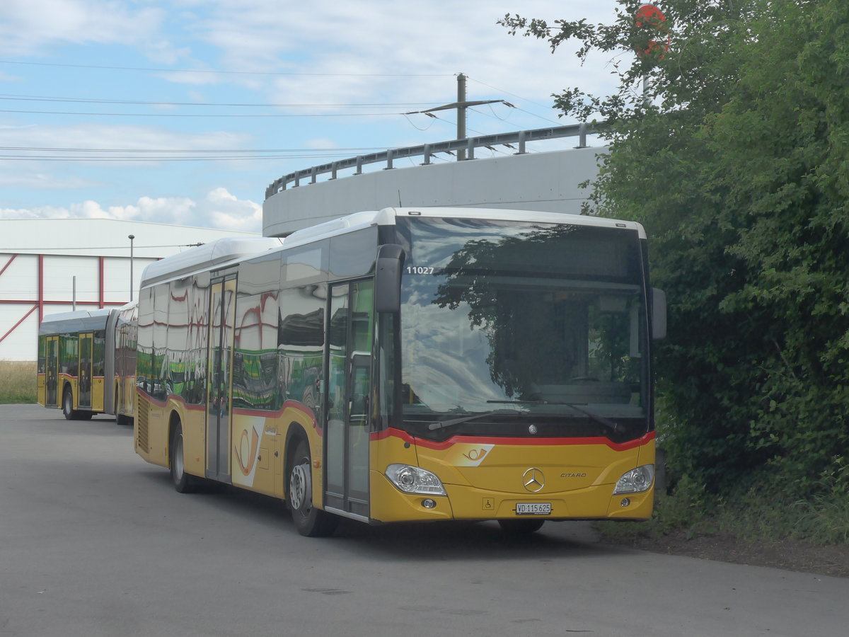 (217'795) - CarPostal Ouest - VD 115'625 - Mercedes am 13. Juni 2020 in Kerzers, Interbus
