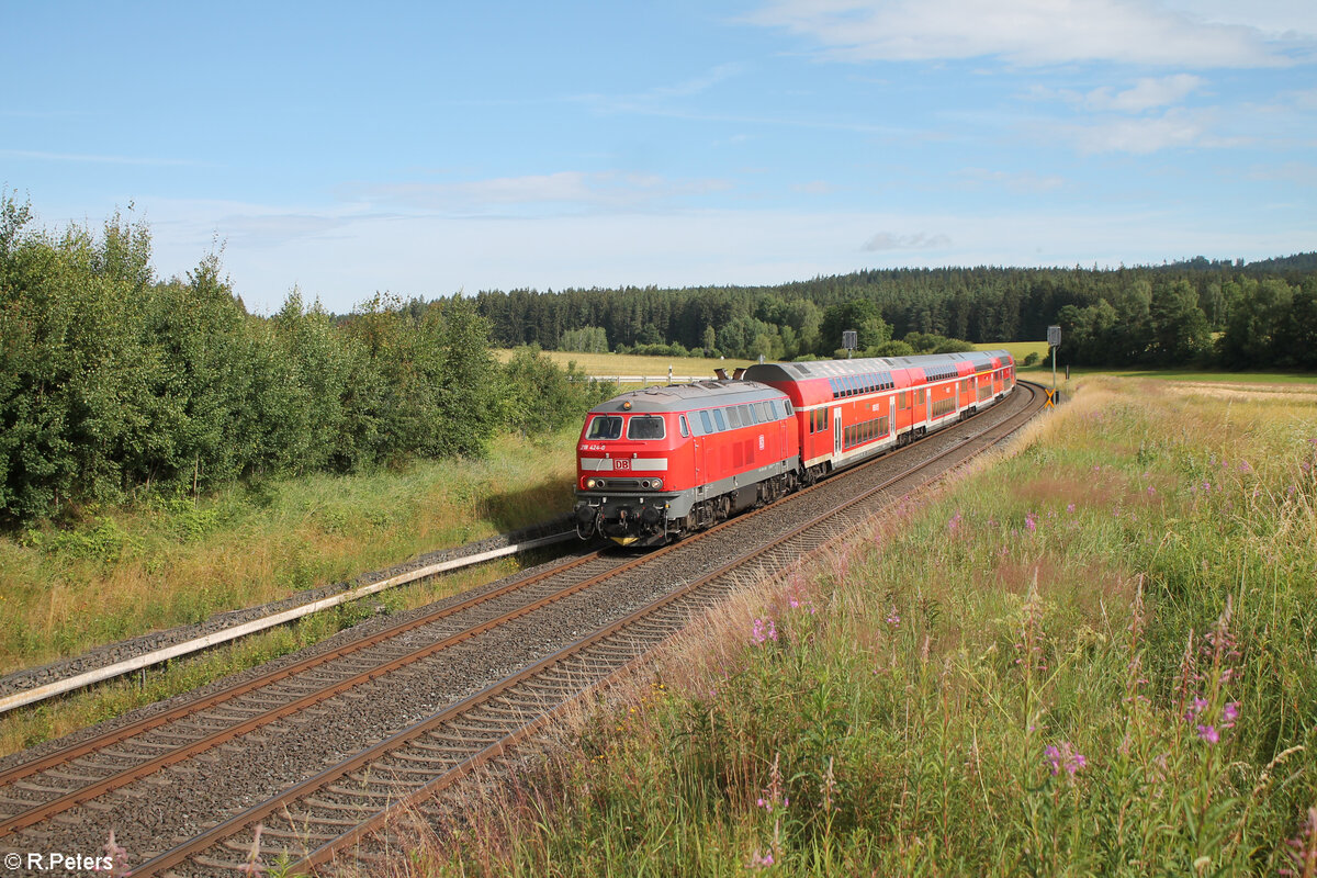218 424-0 zieht bei Gro�wendern den RE2 RE4859 Hof - M�nchen. 07.07.24