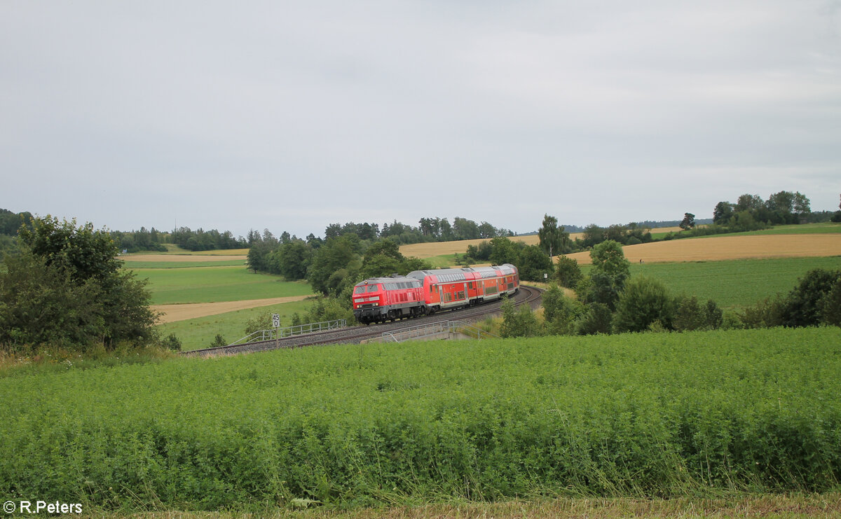 218 433-0 zieht bei Lengenfeld den RE2 RE4858 München - Hof 07.07.24