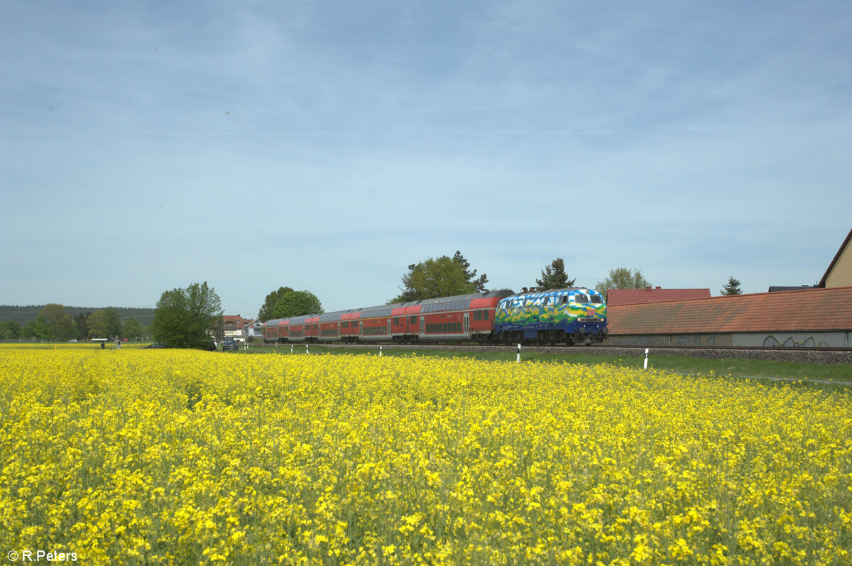 218 443-0 mit dem RE2 RE4863 Hof - München bei Rothenstadt. 01.05.24