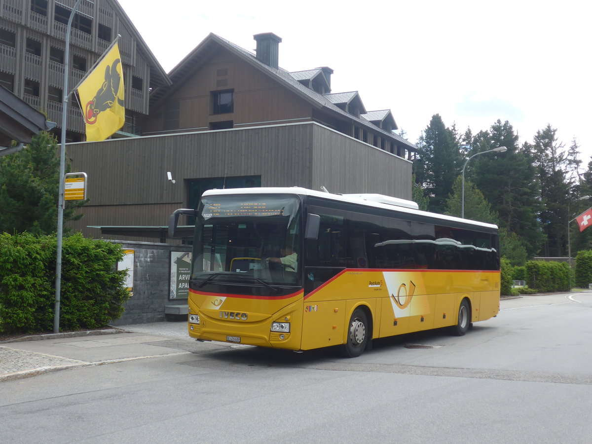 (218'123) - PostAuto Bern - BE 476'689 - Iveco am 21. Juni 2020 beim Bahnhof Andermatt