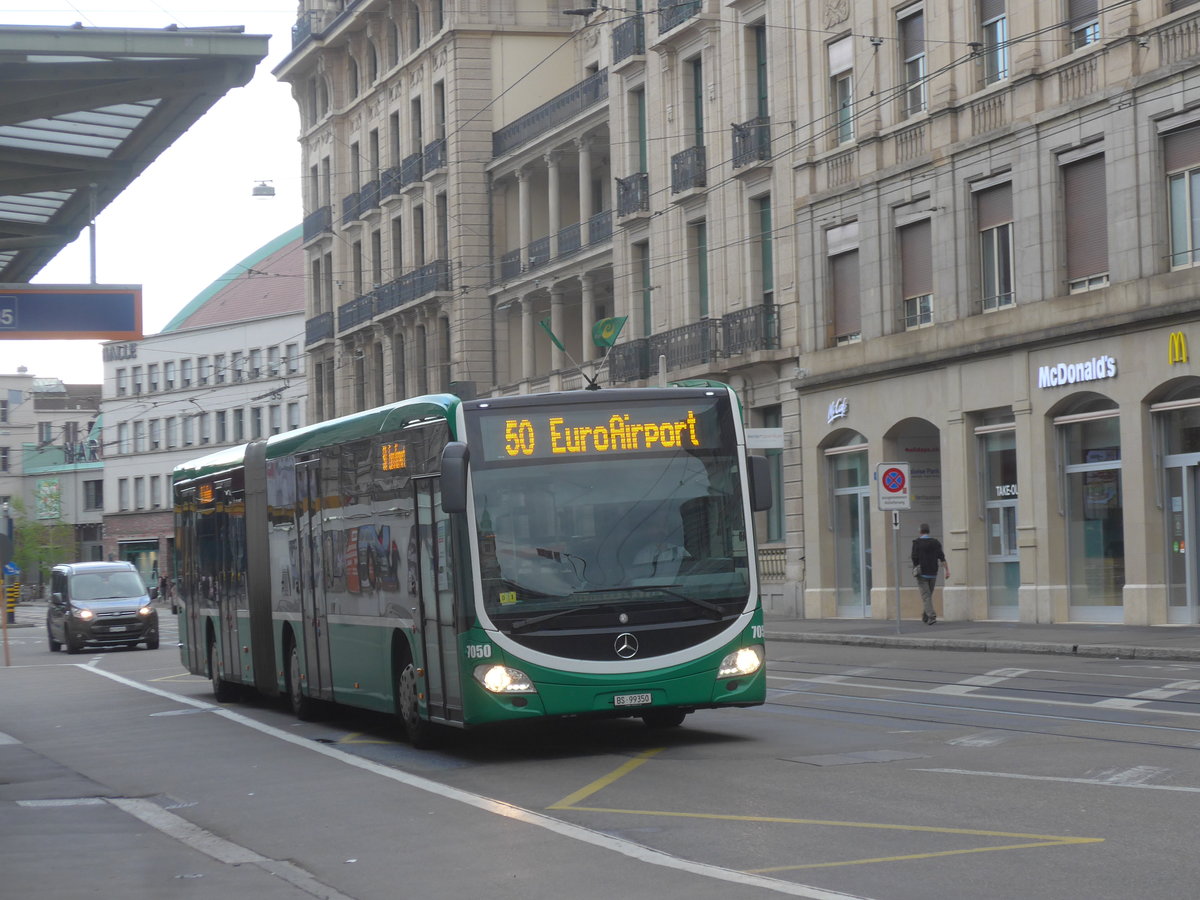 (218'180) - BVB Basel - Nr. 7050/BS 99'350 - Mercedes am 28. Juni 2020 beim Bahnhof Basel