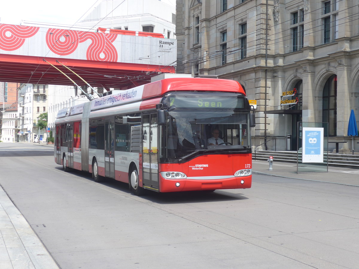 (218'235) - SW Winterthur - Nr. 172 - Solaris Gelenktrolleybus am 28. Juni 2020 beim Hauptbahnhof Winterthur