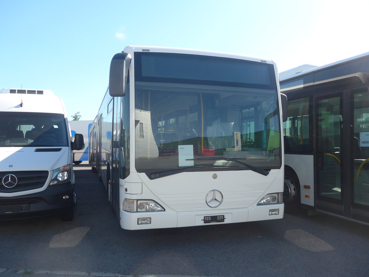 (218'404) - Interbus, Yverdon - Nr. 211 - Mercedes (ex BVB Basel Nr. 792; ex VZO Grningen Nr. 24) am 4. Juli 2020 in Kerzers, Interbus