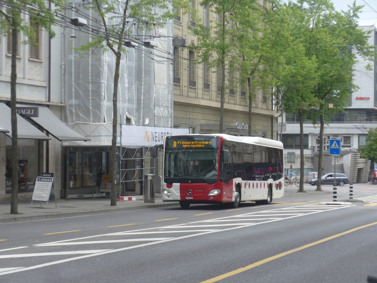 (218'520) - TPF Fribourg - Nr. 1018/FR 300'425 - Mercedes am 6. Juli 2020 beim Bahnhof Fribourg