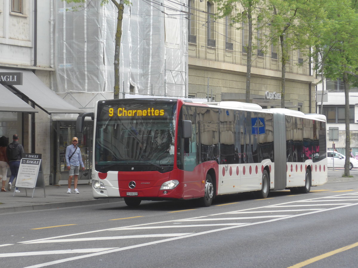 (218'524) - TPF Fribourg - Nr. 174/FR 300'329 - Mercedes am 6. Juli 2020 beim Bahnhof Fribourg