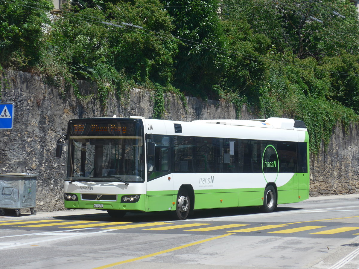 (218'538) - transN, La Chaux-de-Fonds - Nr. 218/NE 99'218 - Volvo (ex TN Neuchtel Nr. 218) am 6. Juli 2020 beim Bahnhof Neuchtel