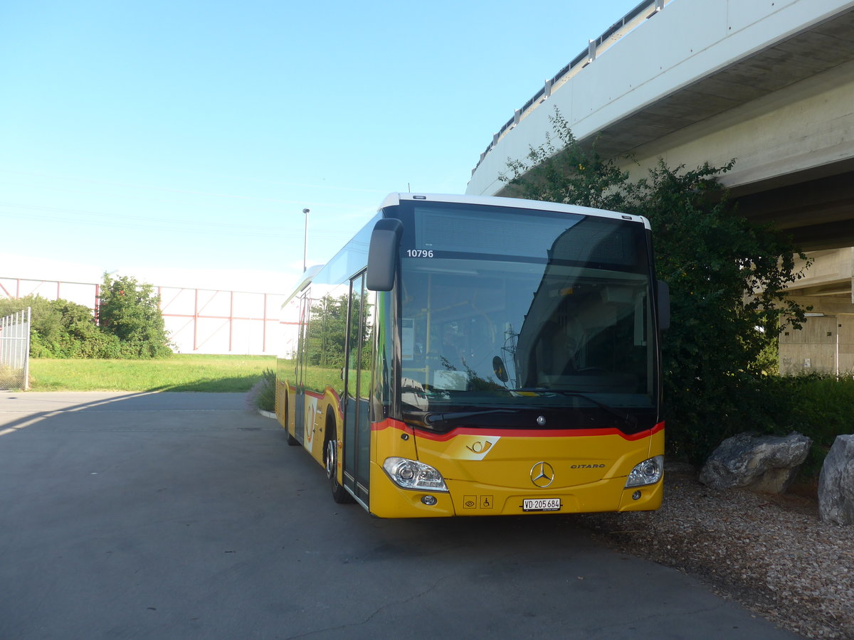(218'813) - CarPostal Ouest - VD 205'684 - Mercedes am 19. Juli 2020 in Kerzers, Interbus