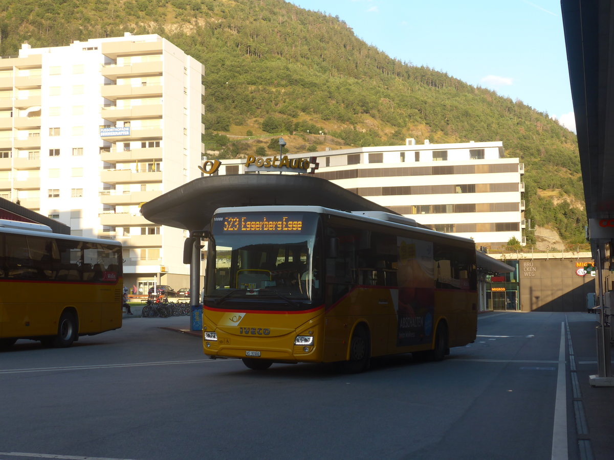 (218'950) - BUS-trans, Visp - VS 97'000 - Iveco am 25. Juli 2020 beim Bahnhof Visp