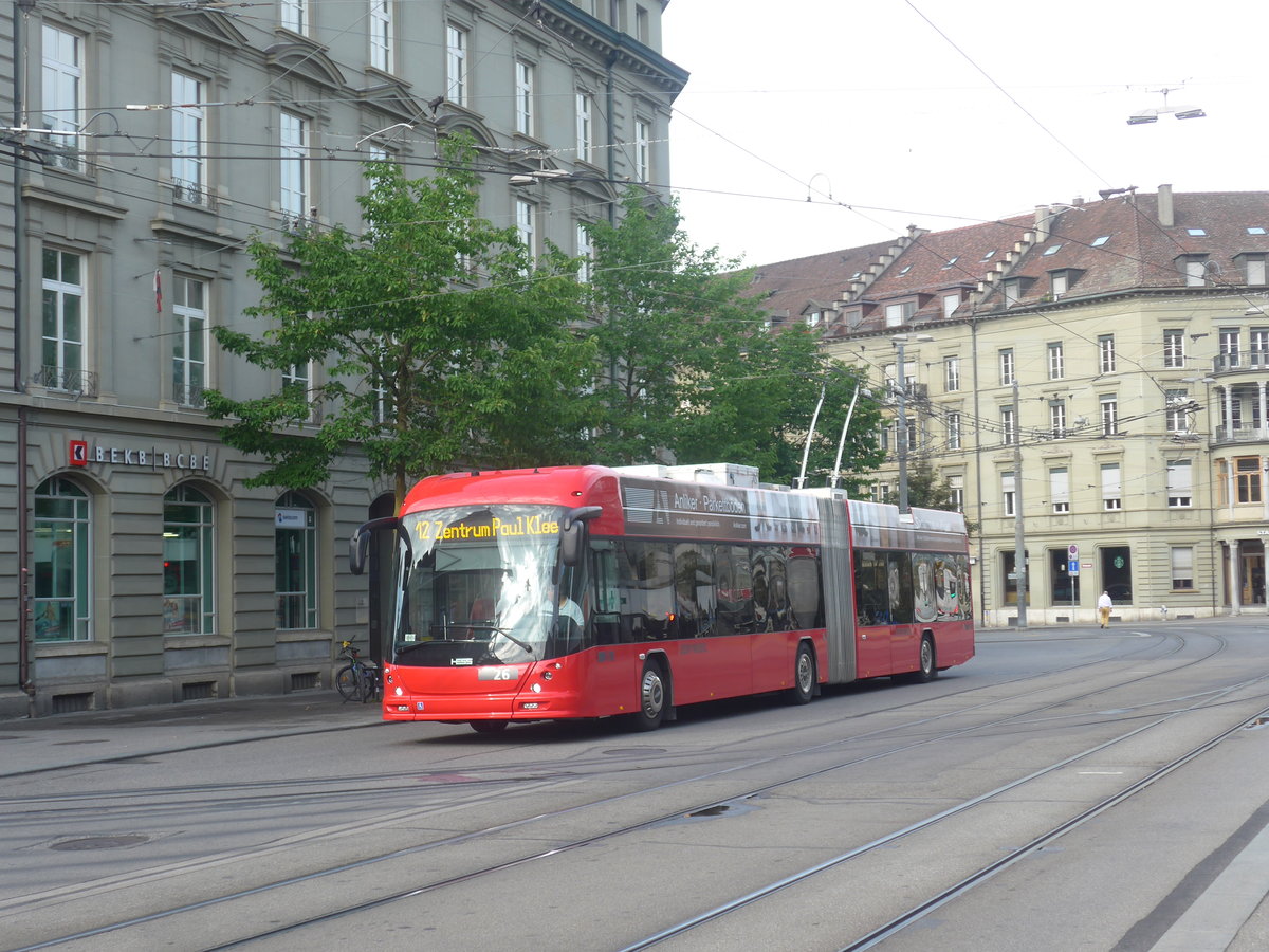 (219'317) - Bernmobil, Bern - Nr. 26 - Hess/Hess Gelenktrolleybus am 2. August 2020 beim Bahnhof Bern