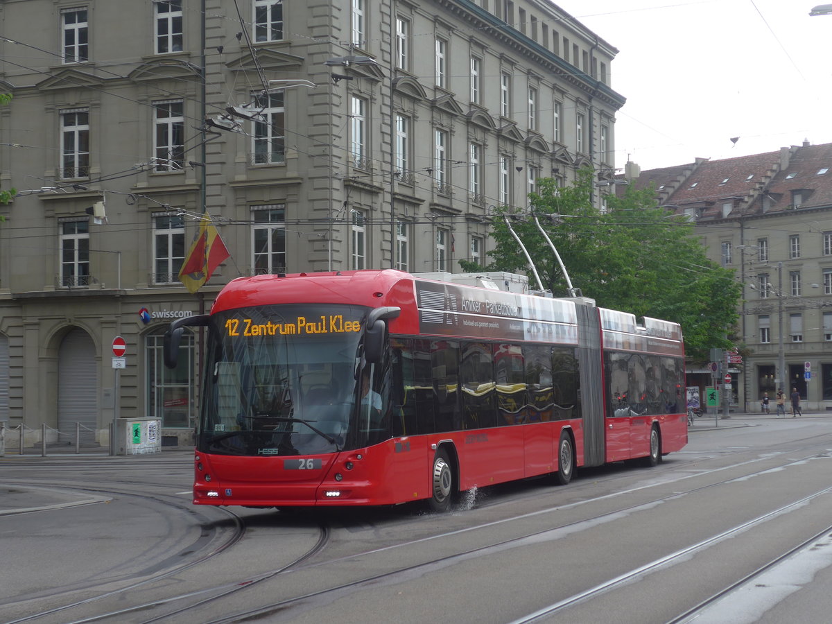 (219'412) - Bernmobil, Bern - Nr. 26 - Hess/Hess Gelenktrolleybus am 2. August 2020 beim Bahnhof Bern