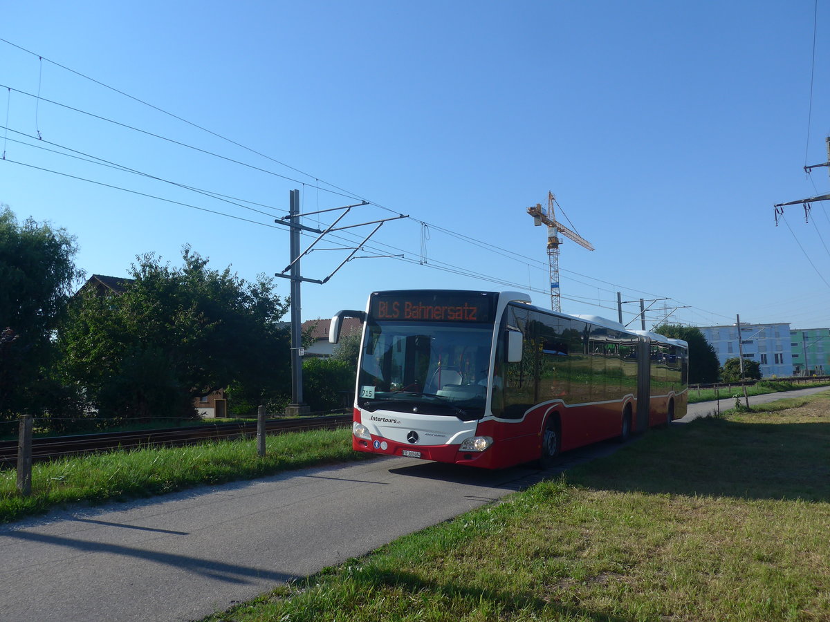 (219'551) - Intertours, Domdidier - FR 300'484 - Mercedes (ex BLT Oberwil Nr. 98; ex Gschwindl, A-Wien Nr. 8410) am 9. August 2020 beim Bahnhof Kerzers