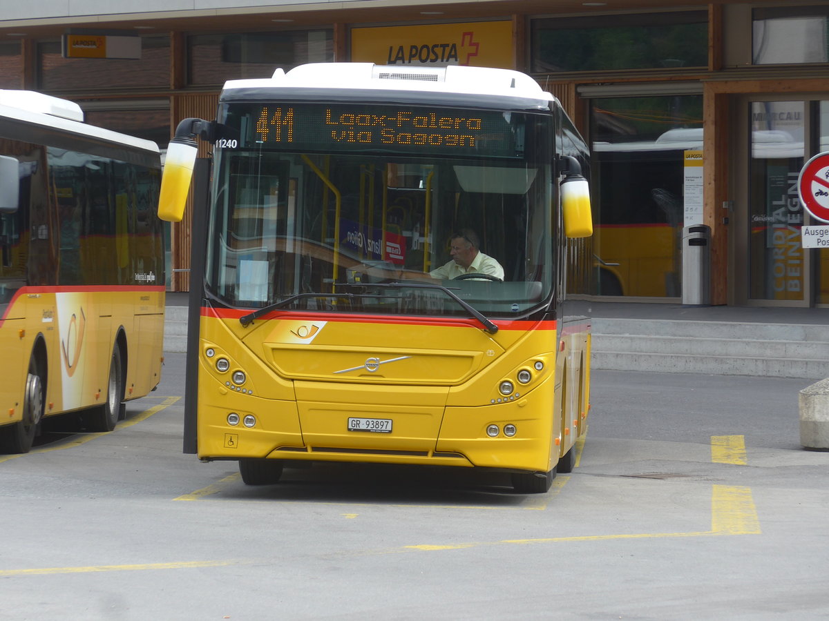 (219'838) - Bundi, Disentis - GR 93'897 - Volvo am 16. August 2020 beim Bahnhof Ilanz
