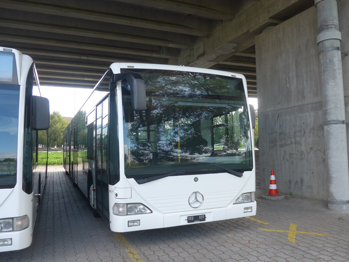 (220'028) - Interbus, Yverdon - Nr. 211 - Mercedes (ex BVB Basel Nr. 792; ex VZO Grningen Nr. 24) am 23. August 2020 in Kerzers, Murtenstrasse