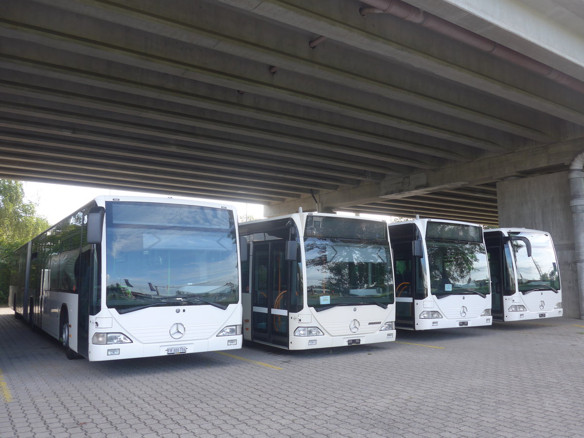 (220'032) - Interbus, Yverdon - Nr. 213/FR 300'704 - Mercedes (ex BVB Basel Nr. 791; ex Knecht, Windisch; ex AAGS Schwyz Nr. 84; ex VR La Chaux-de-Fonds Nr. 228) am 23. August 2020 in Kerzers, Murtenstrasse