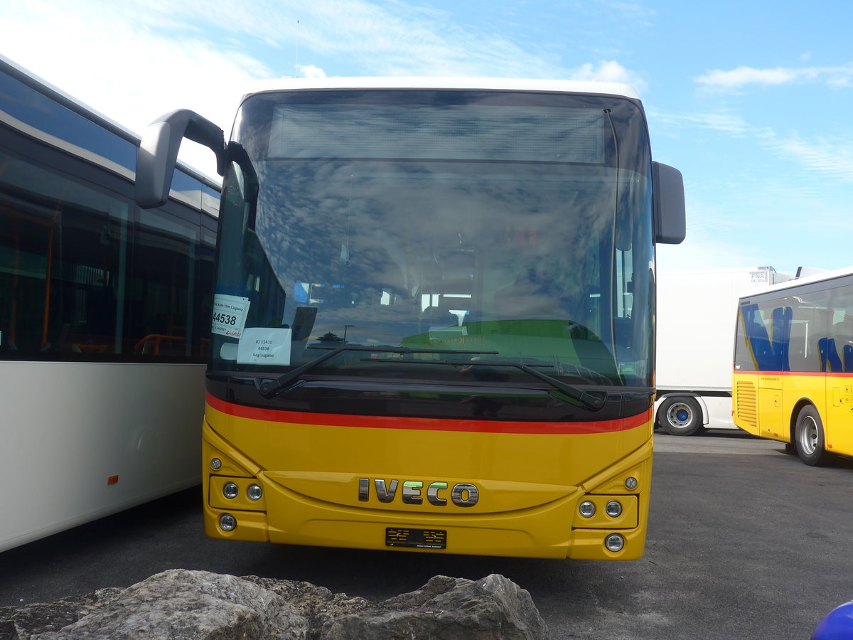 (220'043) - AutoPostale Ticino - PID 11'431 - Iveco am 23. August 2020 in Kerzers, Interbus