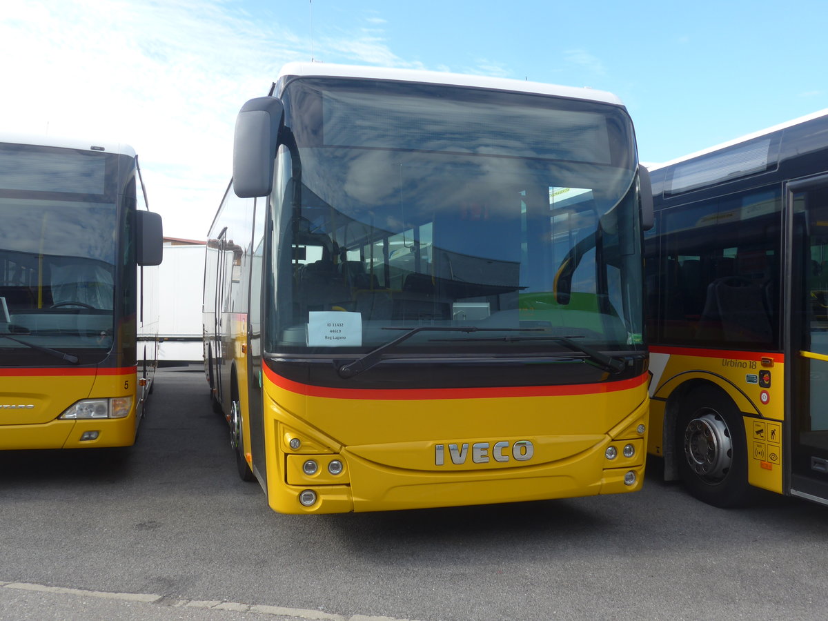 (220'054) - AutoPostale Ticino - PID 11'432 - Iveco am 23. August 2020 in Kerzers, Interbus