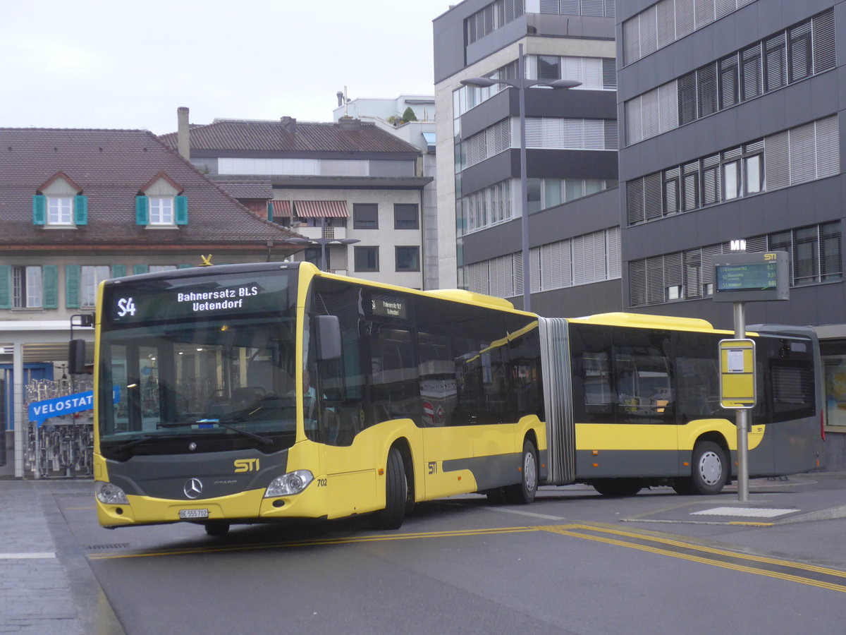 (220'165) - STI Thun - Nr. 702/BE 555'702 - Mercedes am 29. August 2020 beim Bahnhof Thun