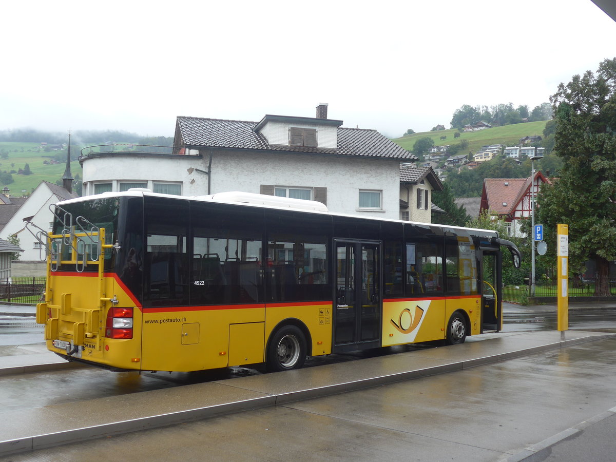 (220'198) - PostAuto Zentralschweiz - Nr. 7/OW 10'040 - MAN/Gppel (ex Dillier, Sarnen Nr. 7) am 29. August 2020 beim Bahnhof Sarnen