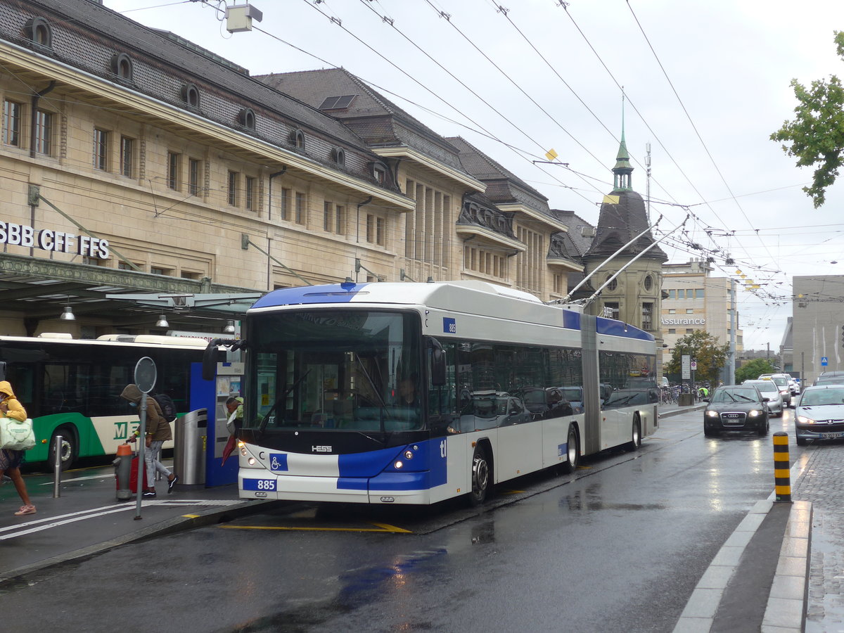 (220'265) - TL Lausanne - Nr. 885 - Hess/Hess Gelenktrolleybus am 30. August 2020 beim Bahnhof Lausanne