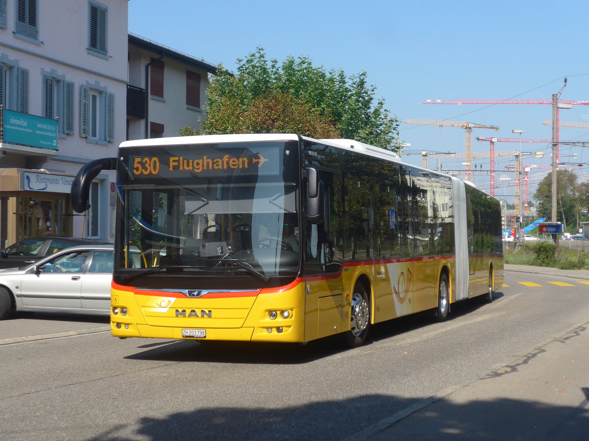 (220'612) - PostAuto Zrich - Nr. 389/ZH 203'798 - MAN am 12. September 2020 beim Bahnhof Blach