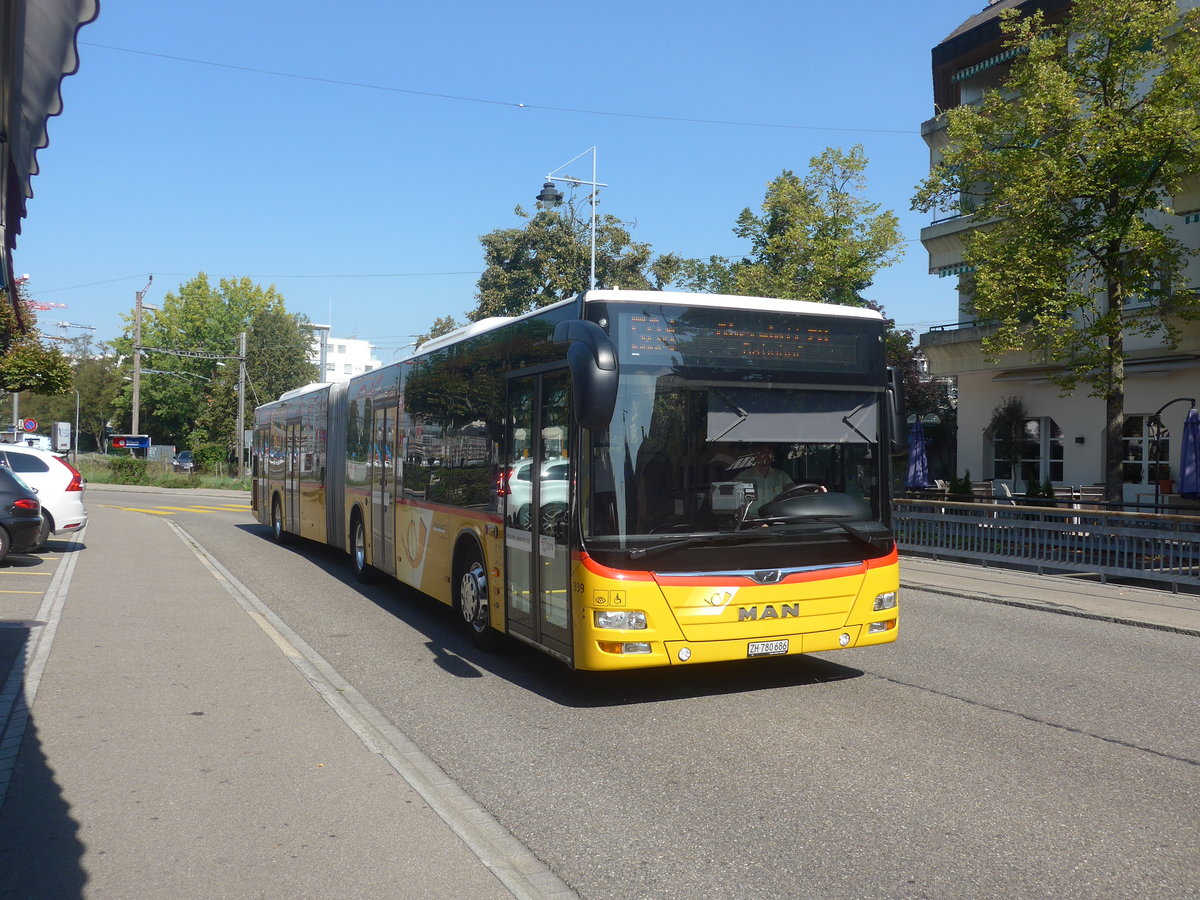 (220'622) - PostAuto Zrich - Nr. 339/ZH 780'686 - MAN am 12. September 2020 beim Bahnhof Blach