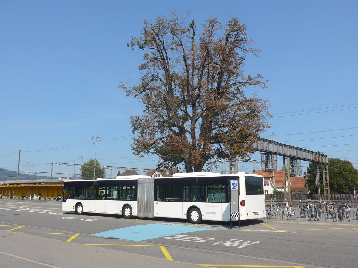 (220'746) - Interbus, Yverdon - Nr. 211/AG 559'331 - Mercedes (ex BVB Basel Nr. 792; ex VZO Grningen Nr. 24) am 13. September 2020 beim Bahnhof Lenzburg (Einsatz Eurobus)