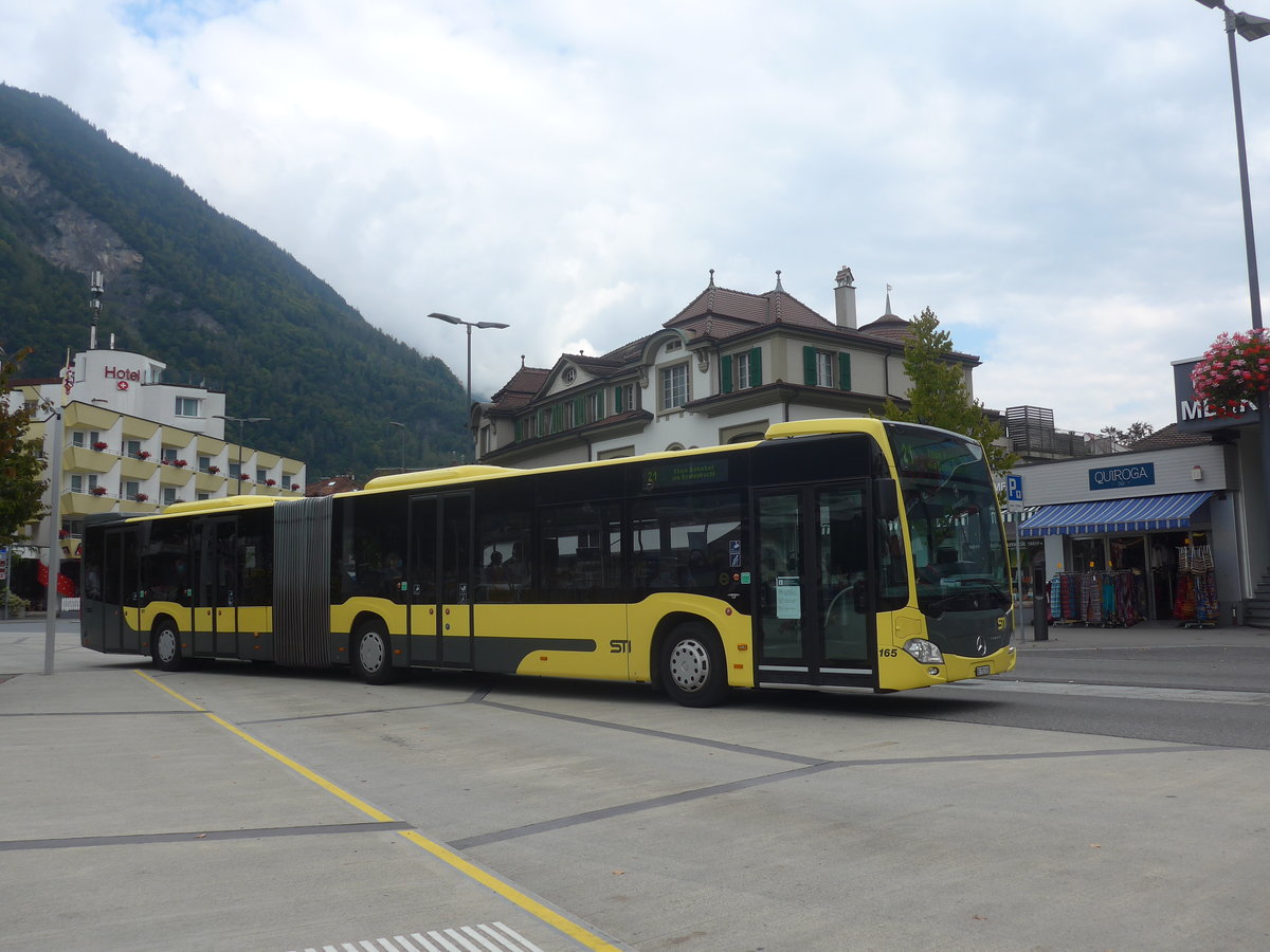(220'900) - STI Thun - Nr. 165/BE 752'165 - Mercedes am 21. September 2020 beim Bahnhof Interlaken West