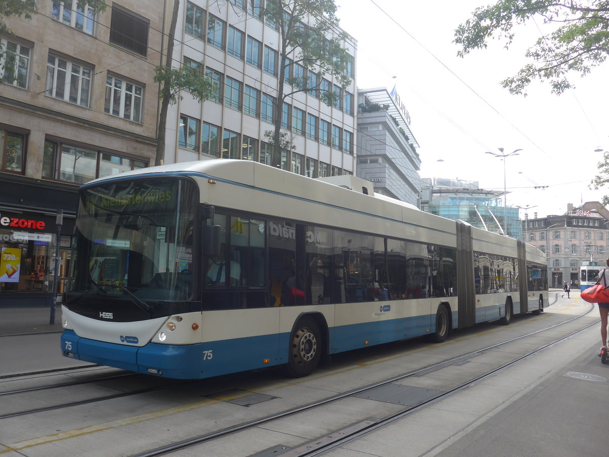 (220'966) - VBZ Zrich - Nr. 75 - Hess/Hess Doppelgelenktrolleybus am 22. September 2020 in Zrich, Lwenstrasse