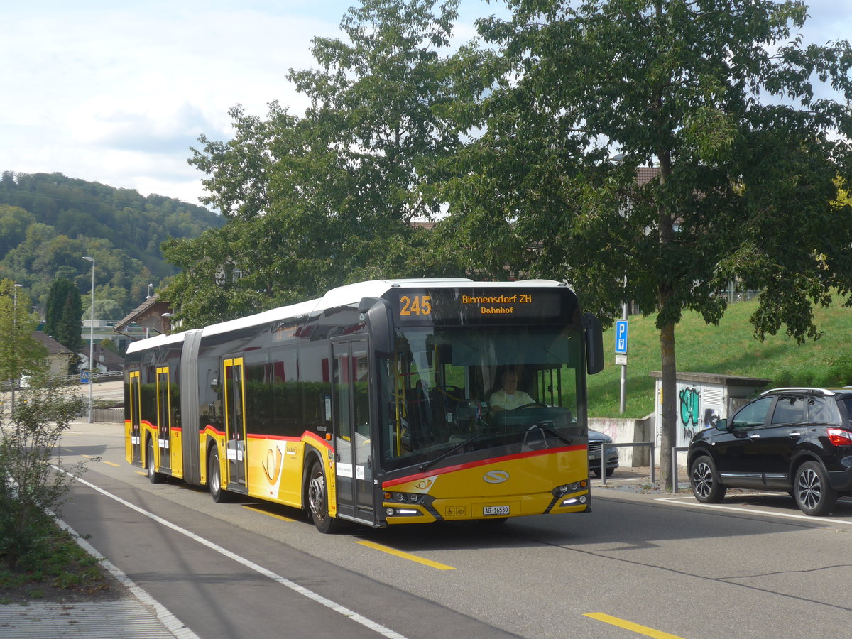 (220'985) - Stutz, Jonen - Nr. 351/AG 16'530 - Solaris am 22. September 2020 beim Bahnhof Birmensdorf