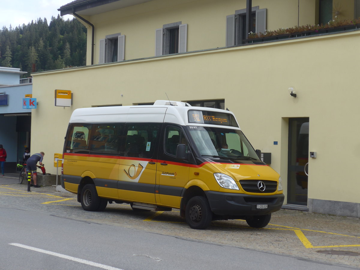 (221'501) - Marchetti, Airolo - TI 255'319 - Mercedes am 26. September 2020 beim Bahnhof Airolo
