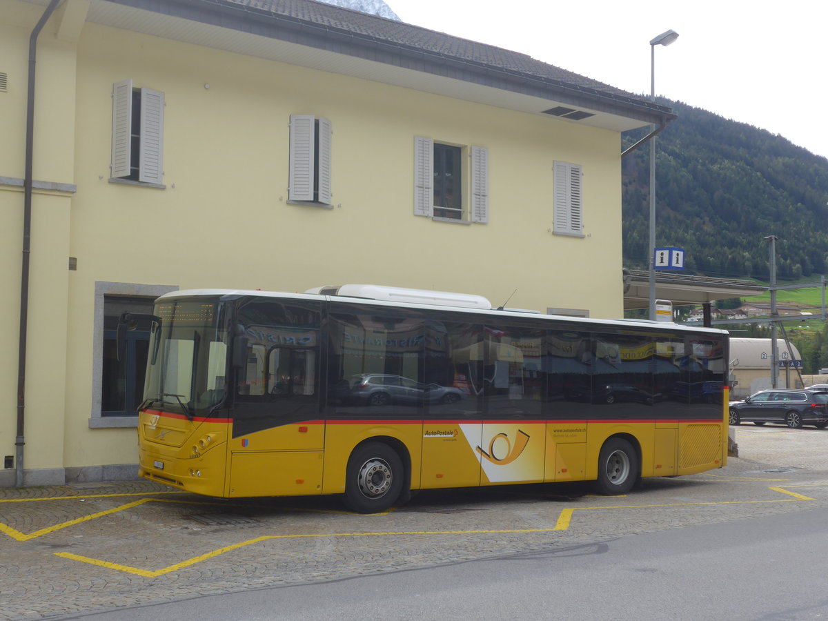 (221'502) - Marchetti, Airolo - TI 190'949 - Volvo am 26. September 2020 beim Bahnhof Airolo