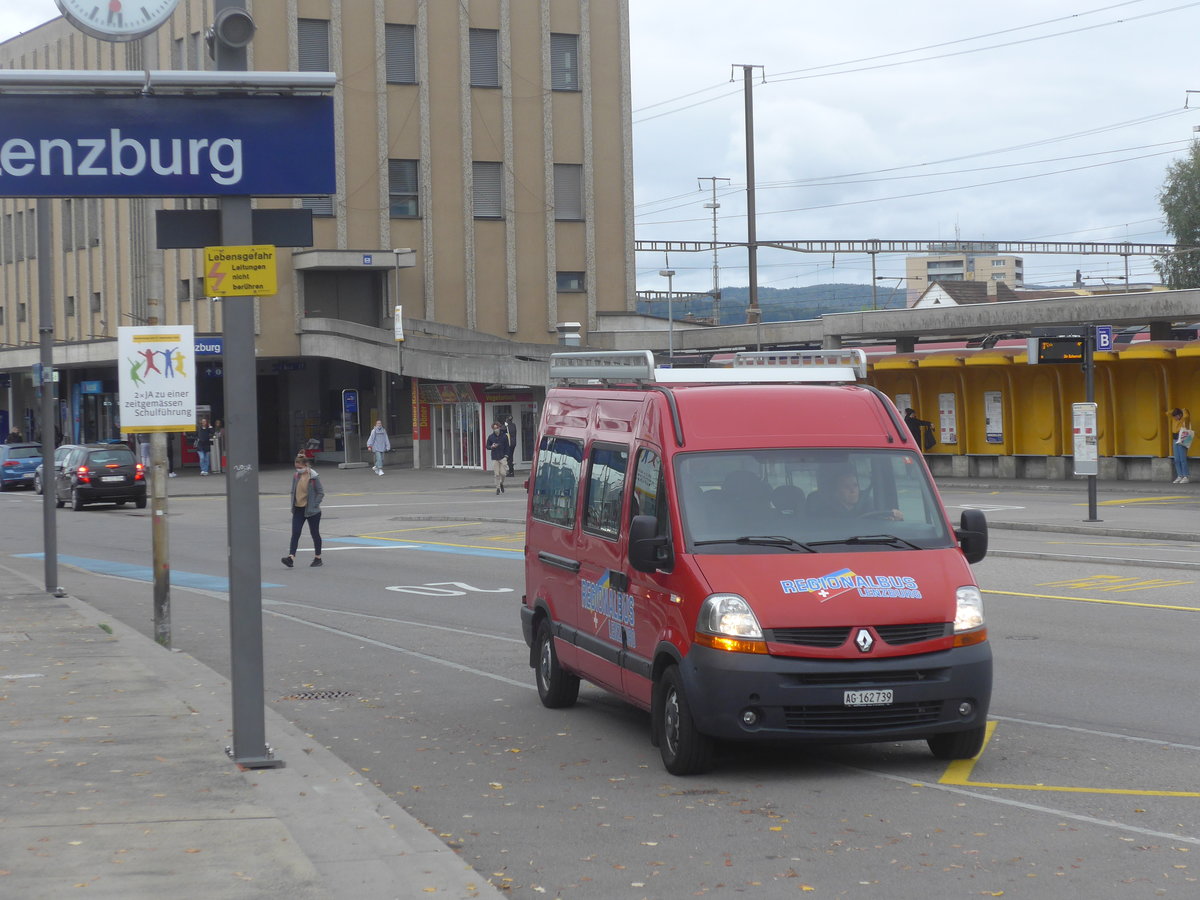 (221'549) - Knecht, Windisch - Nr. 358/AG 162'739 - Renault am 27. September 2020 beim Bahnhof Lenzburg
