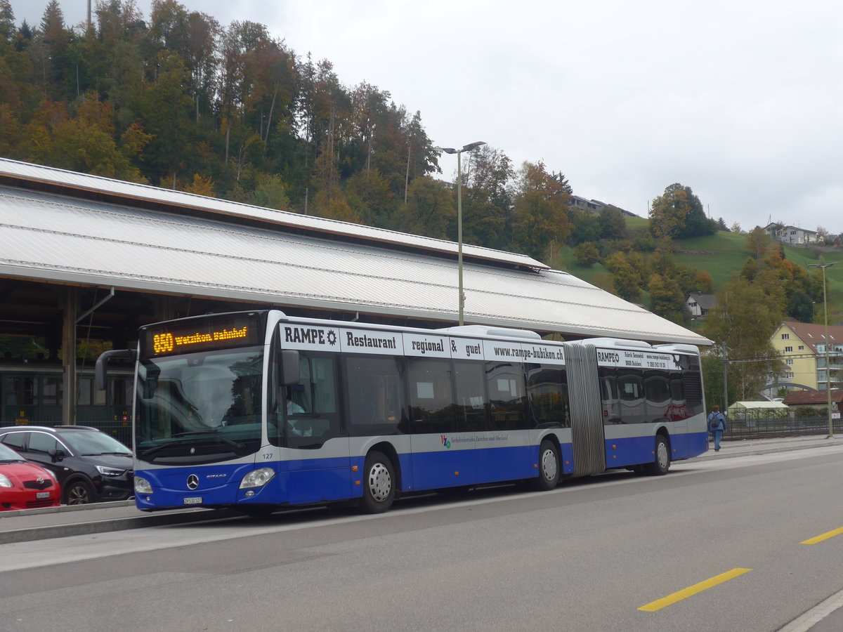 (221'868) - VZO Grningen - Nr. 127/ZH 532'127 - Mercedes am 12. Oktober 2020 beim Bahnhof Bauma