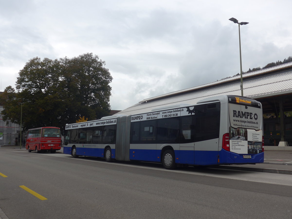 (221'869) - VZO Grningen - Nr. 127/ZH 532'127 - Mercedes am 12. Oktober 2020 beim Bahnhof Bauma